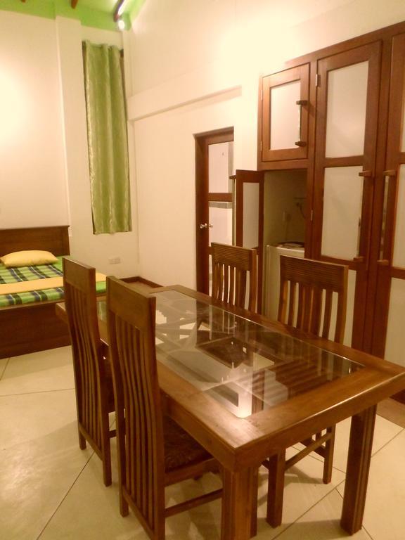 Nilas Guesthouse Hikkaduwa Bilik gambar